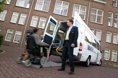 Rolstoelbus van Taxi van Dijk B.V.