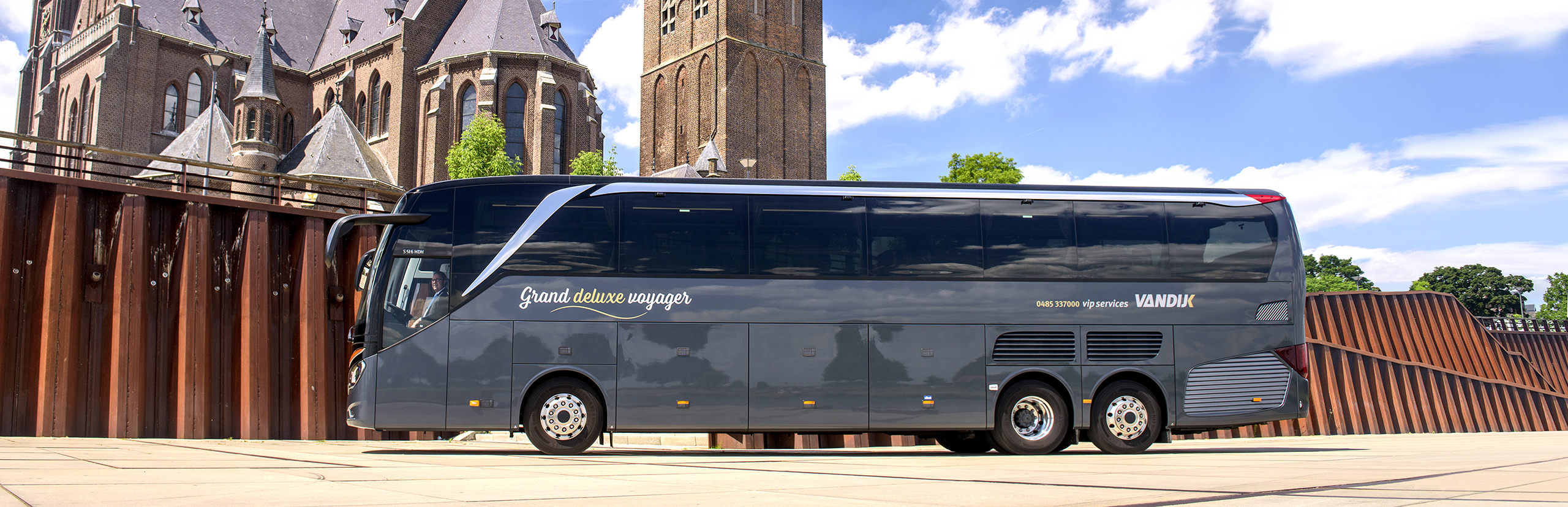 Banner-Vip-Bus-Desktop-Taxi van Dijk